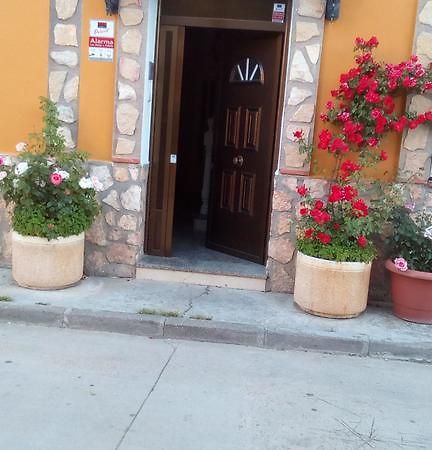 Hostal Cañamares Zewnętrze zdjęcie